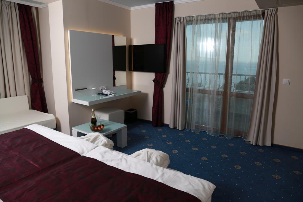 Hotel Perla Royal