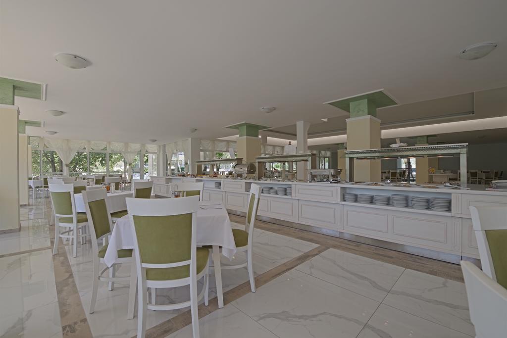Hotel Perla Royal